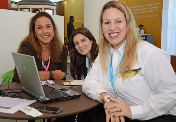 Adriana Casimiro, da Travel Kick, Renata Bernardo e Adriana Tolentino, da TAP