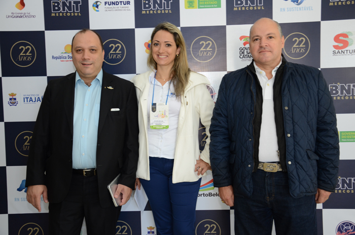 Alberto Cestrone, Juliana Molina, e Luis Calle, do Infinity Blue