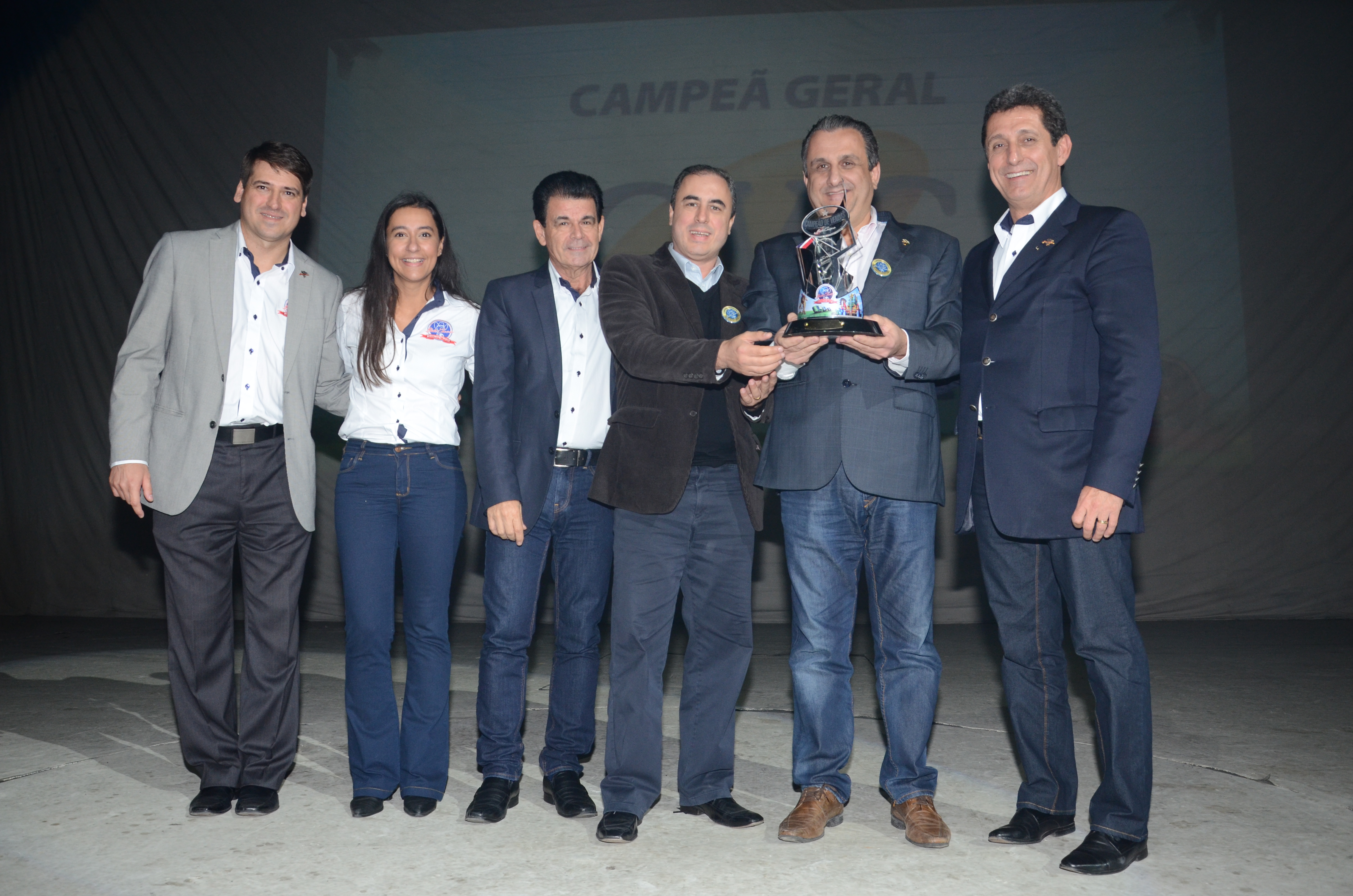 Alex Bonareti, Rafaela Marques, Clever Avila e Rogério Siqueira, do Beto Carrero World, com Fernando Del Cistia e Claiton Armelin da CVC