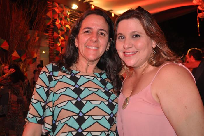 Anette Dias, dos Hotéis Canarius, e Camila Camara, da Empetur