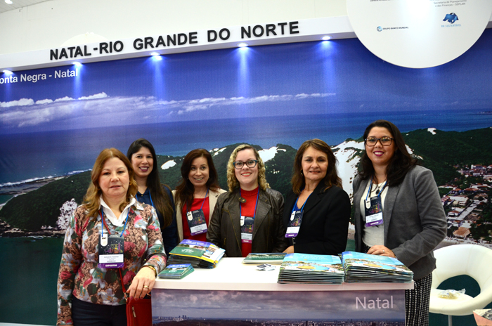 Augusta Teixeira, da Reprotel, Daniela Amorim, do Ocean Palace, Fátima Mafra, do Praia Bonita, Cristiane Moreira Hanzawa, do WHel Tour, Ana Rita Salgado e Nayara Santana, da Emprotur