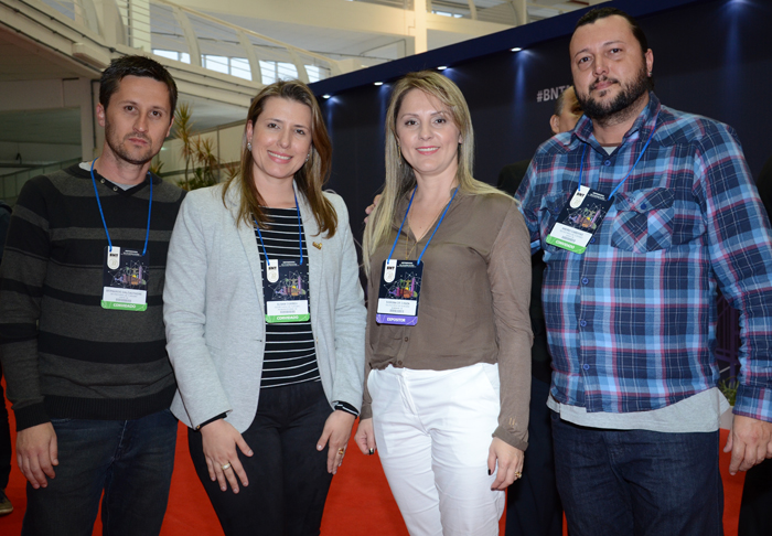 Bernardo Dalcastagne, Susan Correa, Sabrina de Souza, e Andrei Cardoso, da Costa Verde Mar