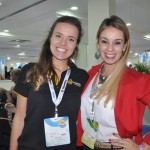 Bruna Castro, da Master Viagens e Vanessa Vilela, da Tourlines