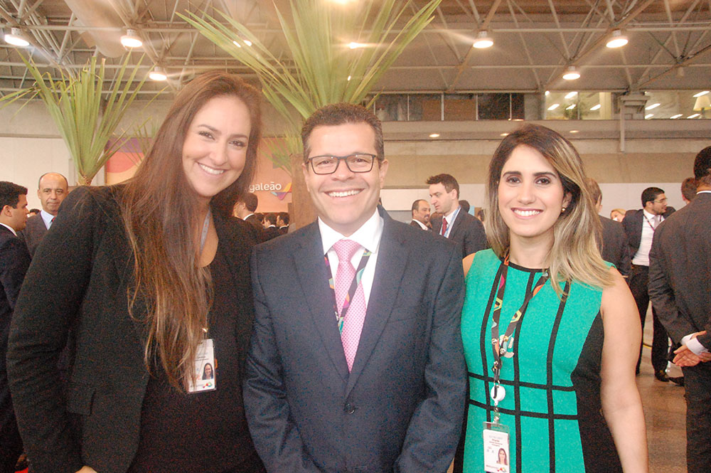 Carlos Rodrigues, do RioGaleão com Carolina Lugão da Gol e Priscila Rabello, da RioGaleão Carlos Rodrigues, do RioGaleão com Carolina Lugão da Gol e Priscila Rabello, da RioGaleão