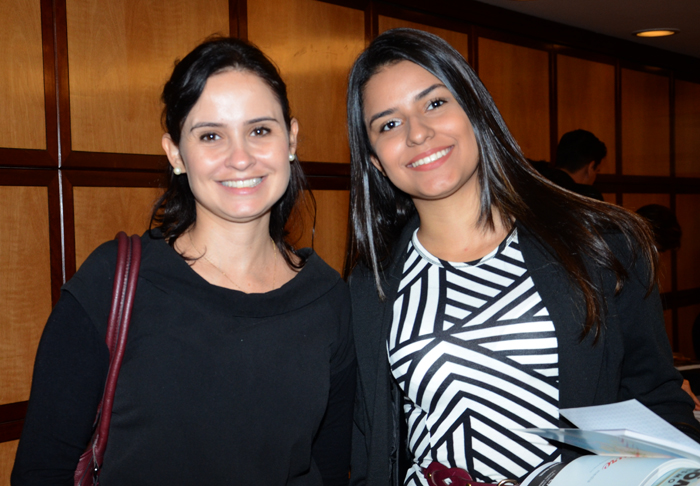 Celia Coelho, da Tam Viagens, e Ladiane Sola, da CVC Celia Coelho, da Tam Viagens, e Ladiane Sola, da CVC