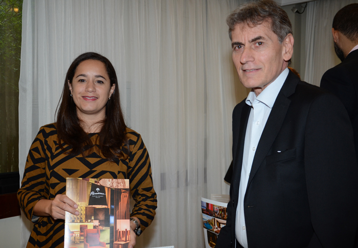 Cristiane Batista, do Meliã Hotels, e Nilo Mendes Medeiros, da Pine Cristiane Batista, do Meliã Hotels, e Nilo Mendes Medeiros, da Pine