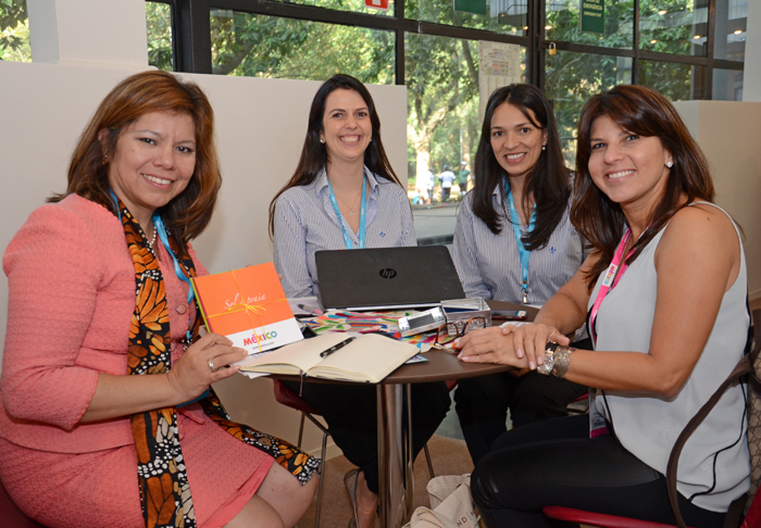 Diana Pomar, da CPTM, Daniela Ferreira dos Santos e Marli Siqueira, da Aeromexico, e Edianne Araújo, da Clan Turismo Diana Pomar, da CPTM, Daniela Ferreira dos Santos e Marli Siqueira, da Aeromexico, e Edianne Araújo, da Clan Turismo