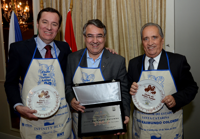 Edson Dias, prefeito de Balneário Camboriú, João Raimundo Colombo, governador de SC, e Jandir Berlini, prefeito de Itajaí