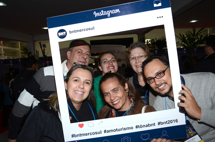 Fernanda Mendes, da TZ Viagens, Marcelo Serra, da BG Tur, Antoanne Luccarelli, da Conectur, Janette Naufal, da TZ Viagens, Rosa MAria Luccarelli, da Conectur, e Fabricio Mendes, da TZ Viagens