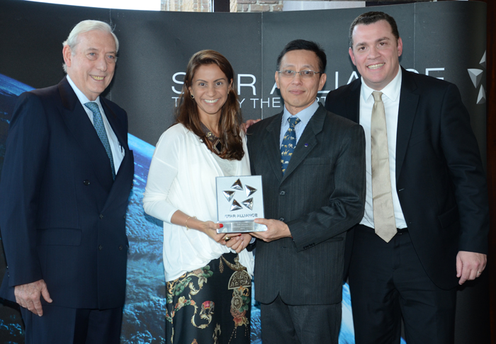 Ian Gillespie, da Avianca, Juliana Abrantes, da Esrefatur, TM Wang e Douglas Camargio, da Singapore Airlines
