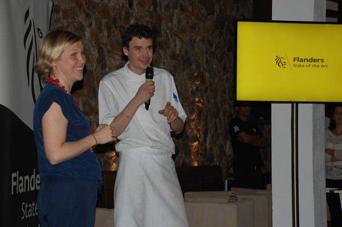 Katrien Dejonghe com o chef belga do restaurante Clos de Tapas (Copy) Katrien Dejonghe com o chef belga do restaurante Clos de Tapas (Copy)