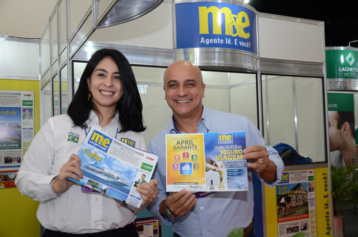 Luciana Fernandes, do M&E, e Carlos Luiz, da April Luciana Fernandes, do M&E, e Carlos Luiz, da April
