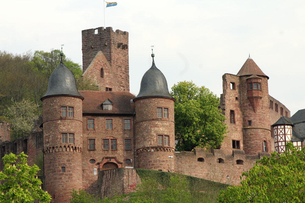 O castelo em Wertheim hoje funciona como restaurante e ponto turístico O castelo em Wertheim hoje funciona como restaurante e ponto turístico