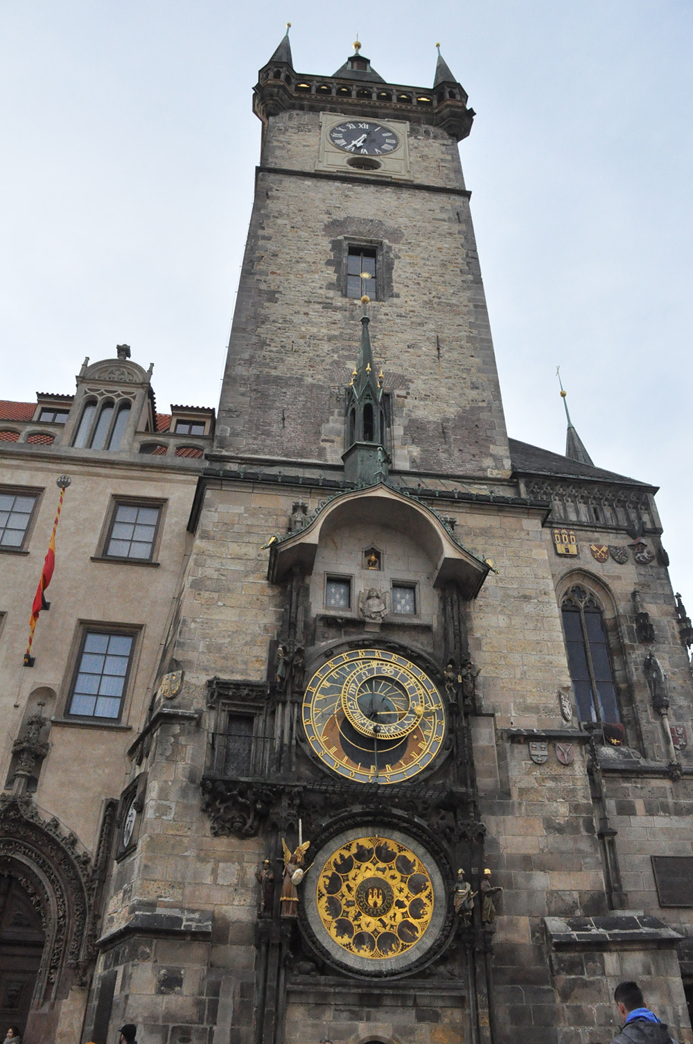 PRAGA - Relógio Astronômico, na Praça Maior, na Cidade Velha PRAGA - Relógio Astronômico, na Praça Maior, na Cidade Velha
