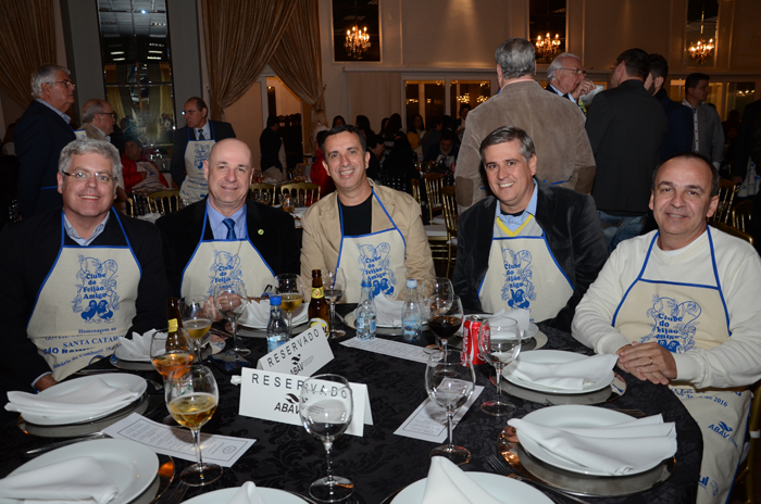 Ricardo Domingues, consultor, Roberto Bacovis, da Abav-PR, Cimélio Pereira, da Trip Service, Arthur Teixeira, da Acatur, e Mario Baretta, da Tao Turismo