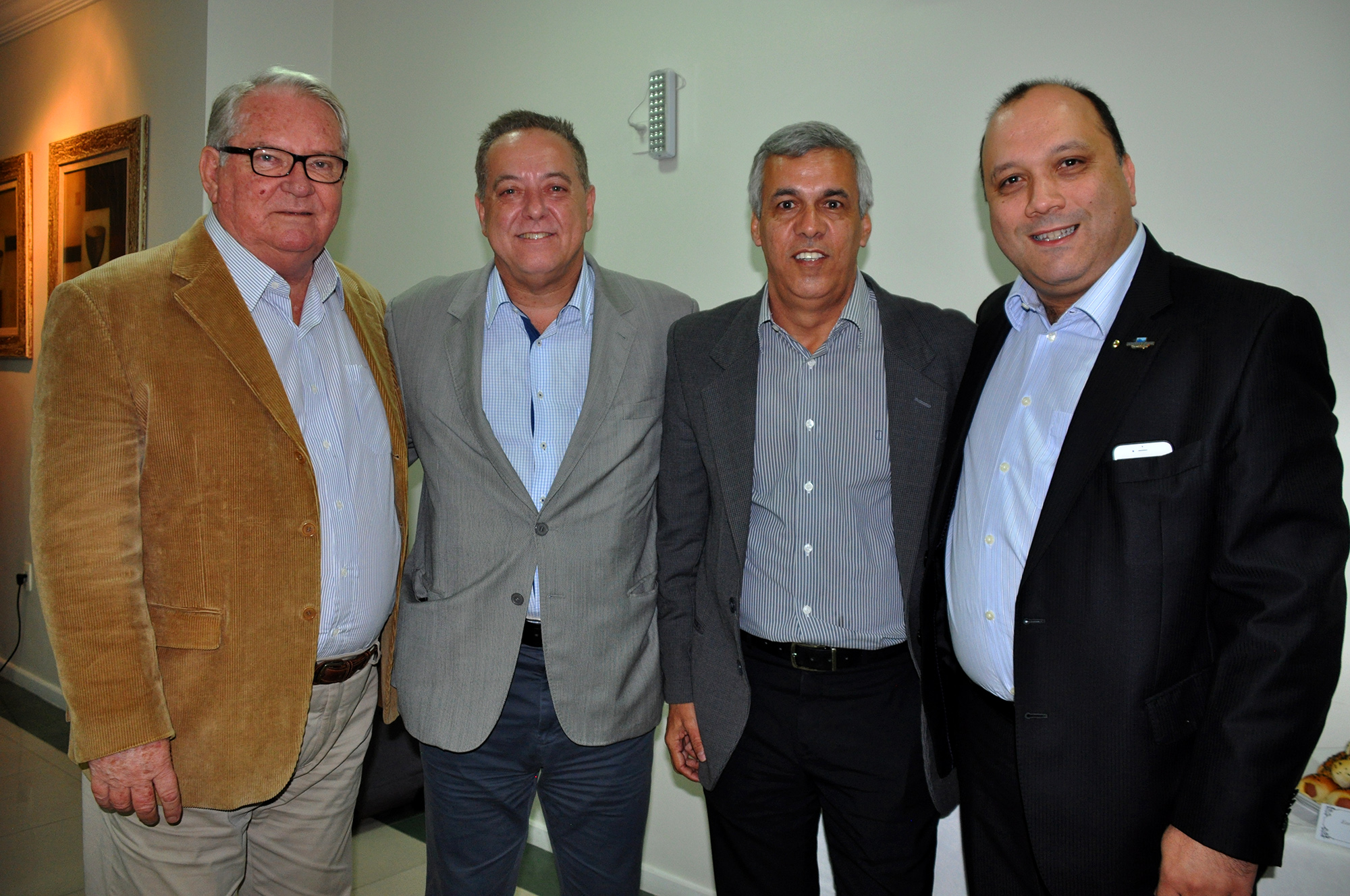 Roy Taylor, do M&E, Michael Barkoczy, da Flytour, Claudio Dias, da Santa&Belle, e Alberto Cestrone, do Infinity Blue Roy Taylor, do M&E, Michael Barkoczy, da Flytour, Claudio Dias, da Santa&Belle, e Alberto Cestrone, do Infinity Blue