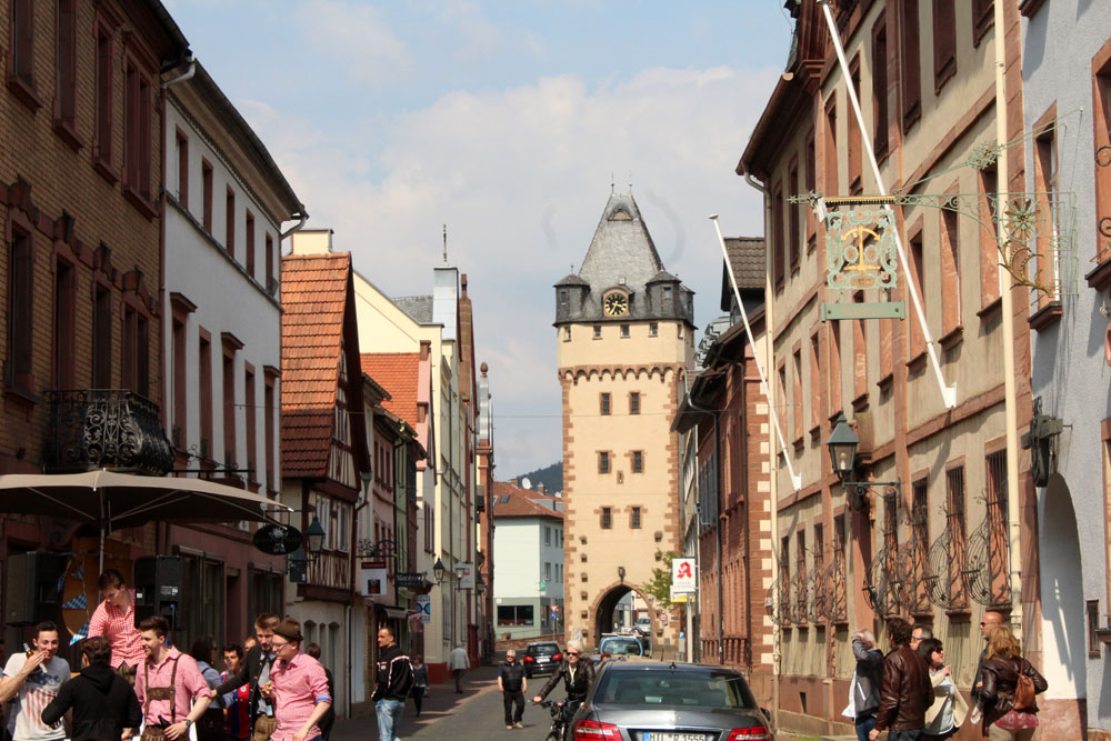Ruas estreitas e o casario preservado no centro de Miltenberg Ruas estreitas e o casario preservado no centro de Miltenberg