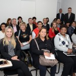 Sala de treinamento na CVC sempre com alguma capacitação paraq os agentes se manterem informados das novidades da operadora