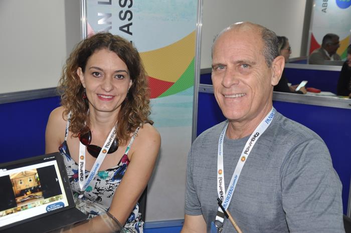 Simone Scorsato, do Brazilian Luxury Travel Association, e Edson Alessi, da Fredson