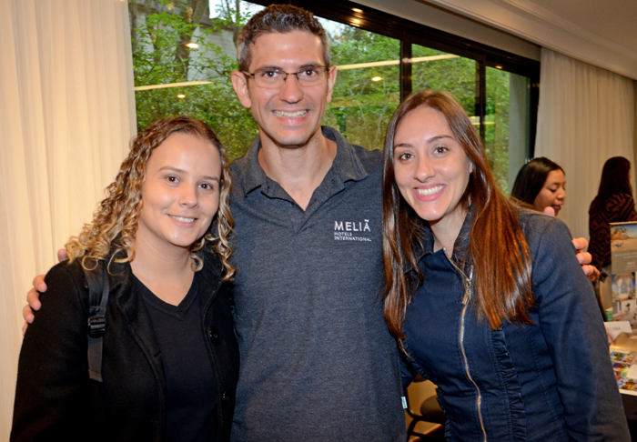 Tatiana Milat, do 55destinos, Luiz Rocha, do Meliã Hotels, e Daniela Duregger, da Sanchat Tour Tatiana Milat, do 55destinos, Luiz Rocha, do Meliã Hotels, e Daniela Duregger, da Sanchat Tour