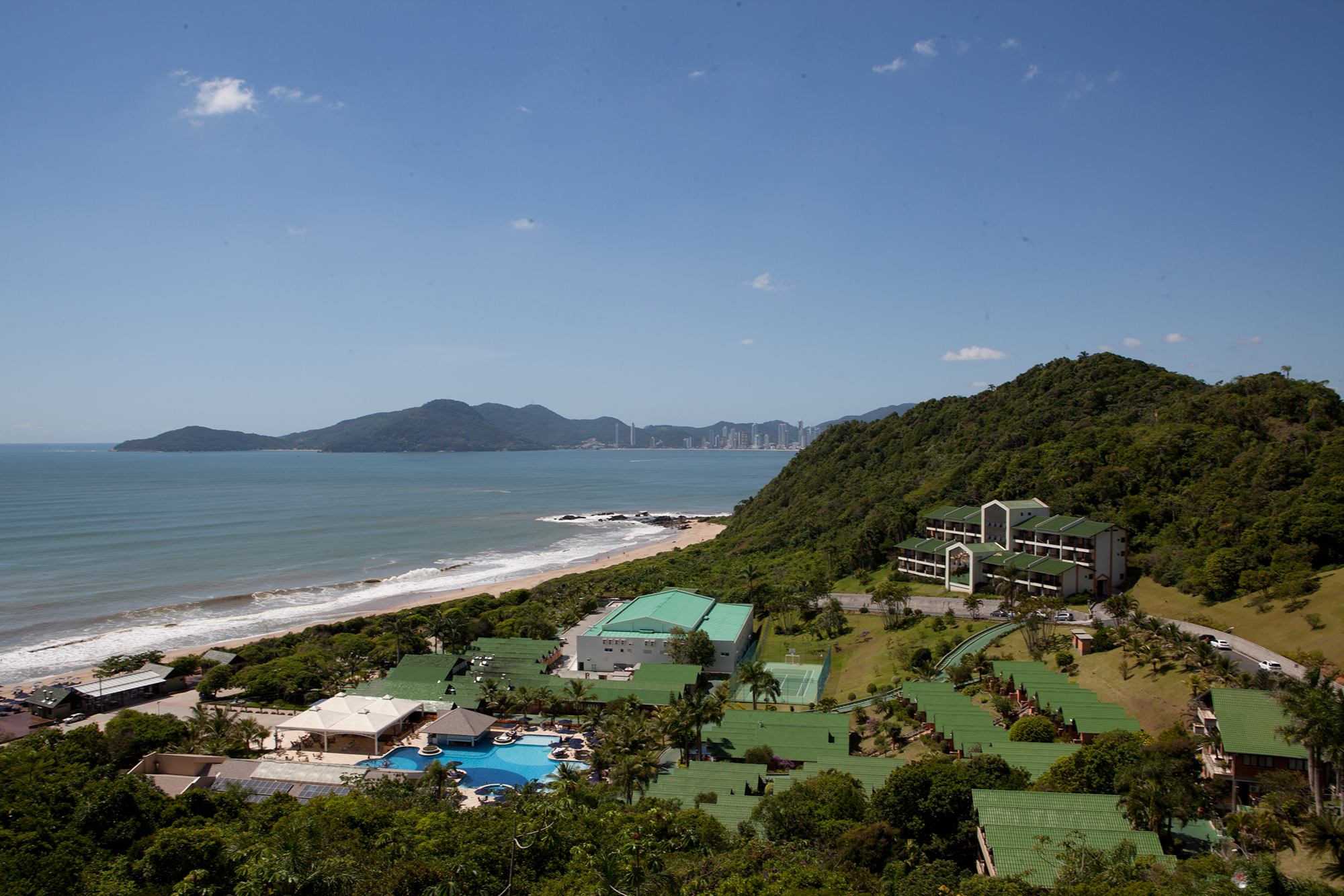Vista aérea do resort de 122 quartos