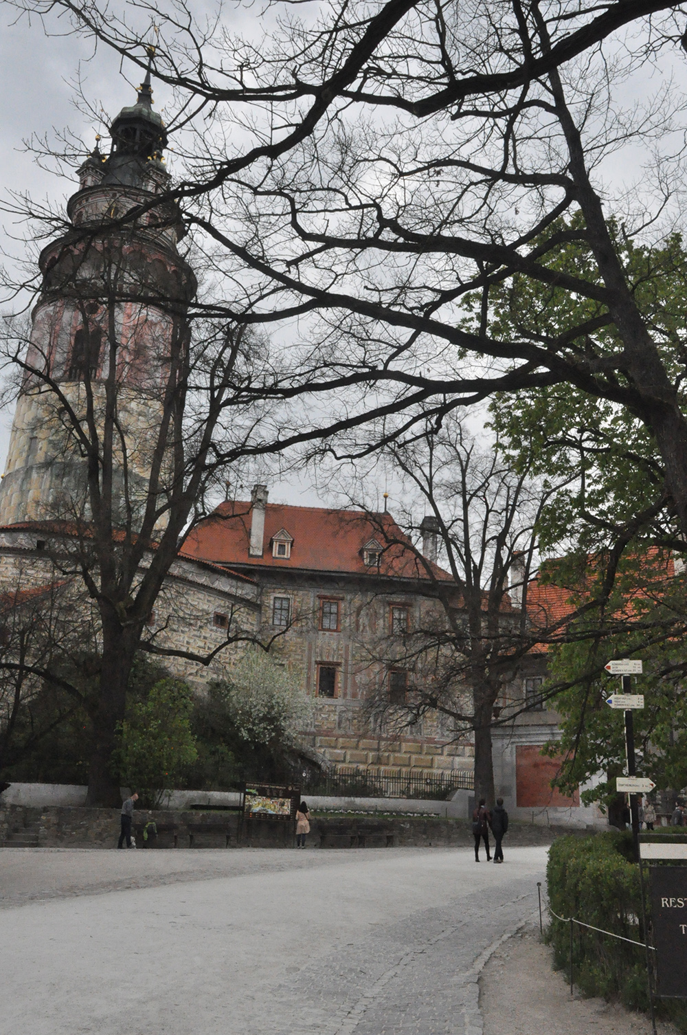 ČESKÝ KRUMLOV - Entrada do Castelo da cidade ČESKÝ KRUMLOV - Entrada do Castelo da cidade