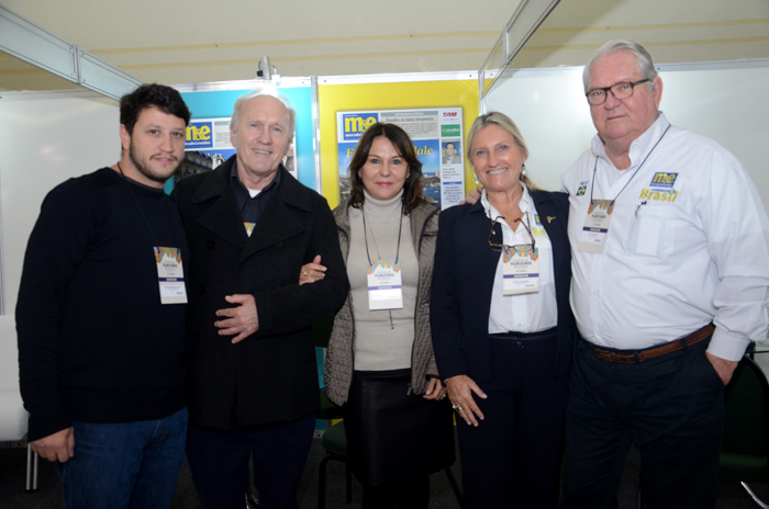 Adonai Arruda, da BWT, Neuso Rafagnin e Margarete Refagnin, do Rafain Palace Hotel, com Rosa Masgrau e Roy Taylor, do M&E