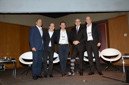 Alexis Pagliarini, Wilson Ferreira Júnior, Juliano Lissoni, Juan Pablo de Vera e Alberto Moane participaram do primeiro painel Alexis Pagliarini, Wilson Ferreira Júnior, Juliano Lissoni, Juan Pablo de Vera e Alberto Moane participaram do primeiro painel