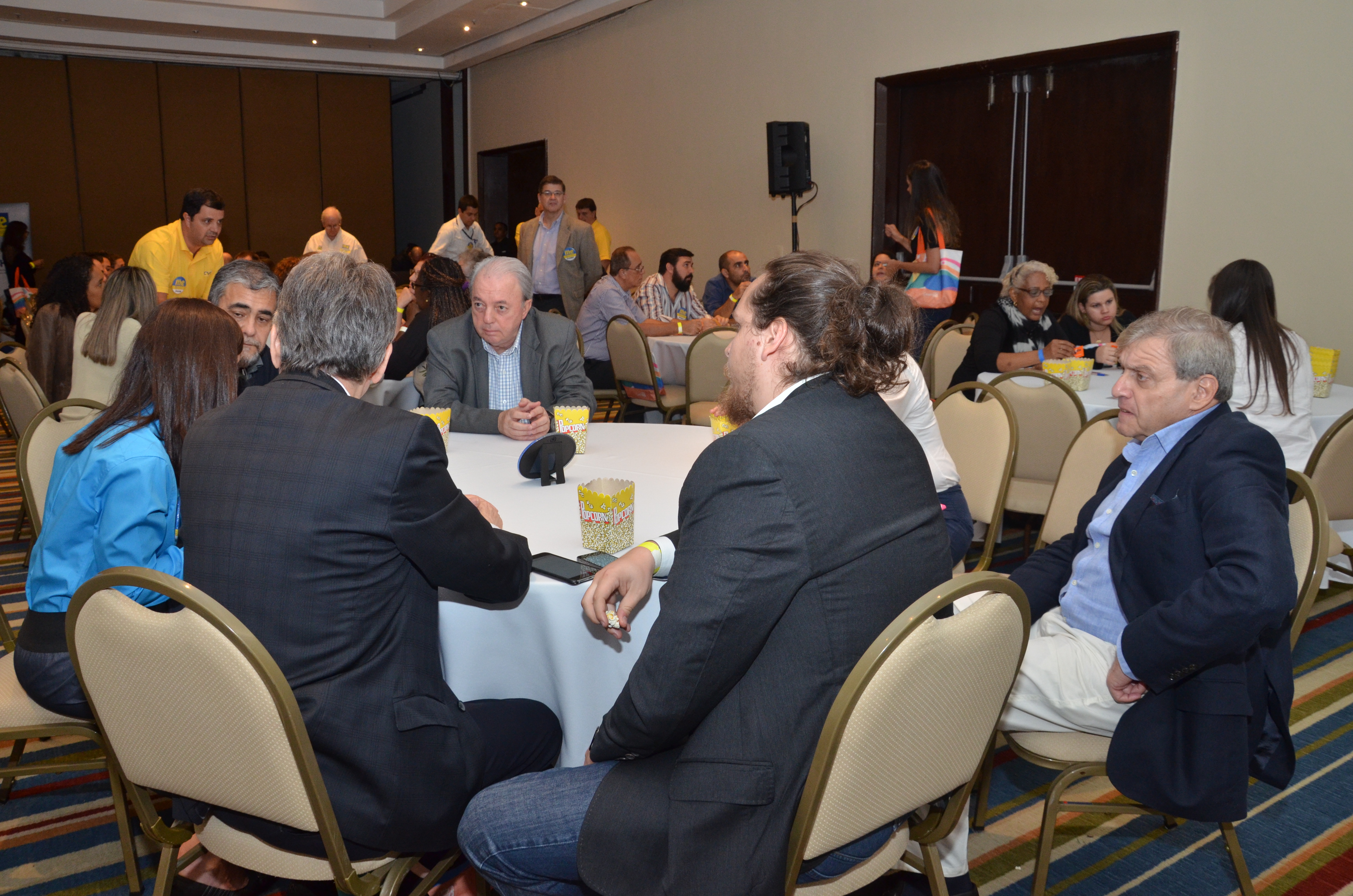 Andrea Gabel, de St. Pete e Clearwater, conversou com o secretário de Turismo do Rj, Nilo Sergio Felix Andrea Gabel, de St. Pete e Clearwater, conversou com o secretário de Turismo do Rj, Nilo Sergio Felix