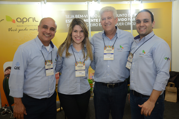 Carlos Luiz, Thais Maia, Mauricio Hogendoorn, e Reno Junior, da April Brasil Carlos Luiz, Thais Maia, Mauricio Hogendoorn, e Reno Junior, da April Brasil