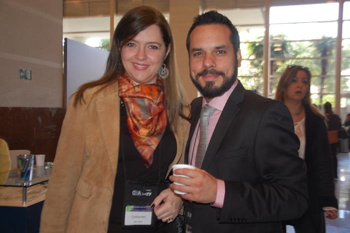 Cynthia Hohl, da JBS, e Jesus Aguilas, da FCM Travel Solution