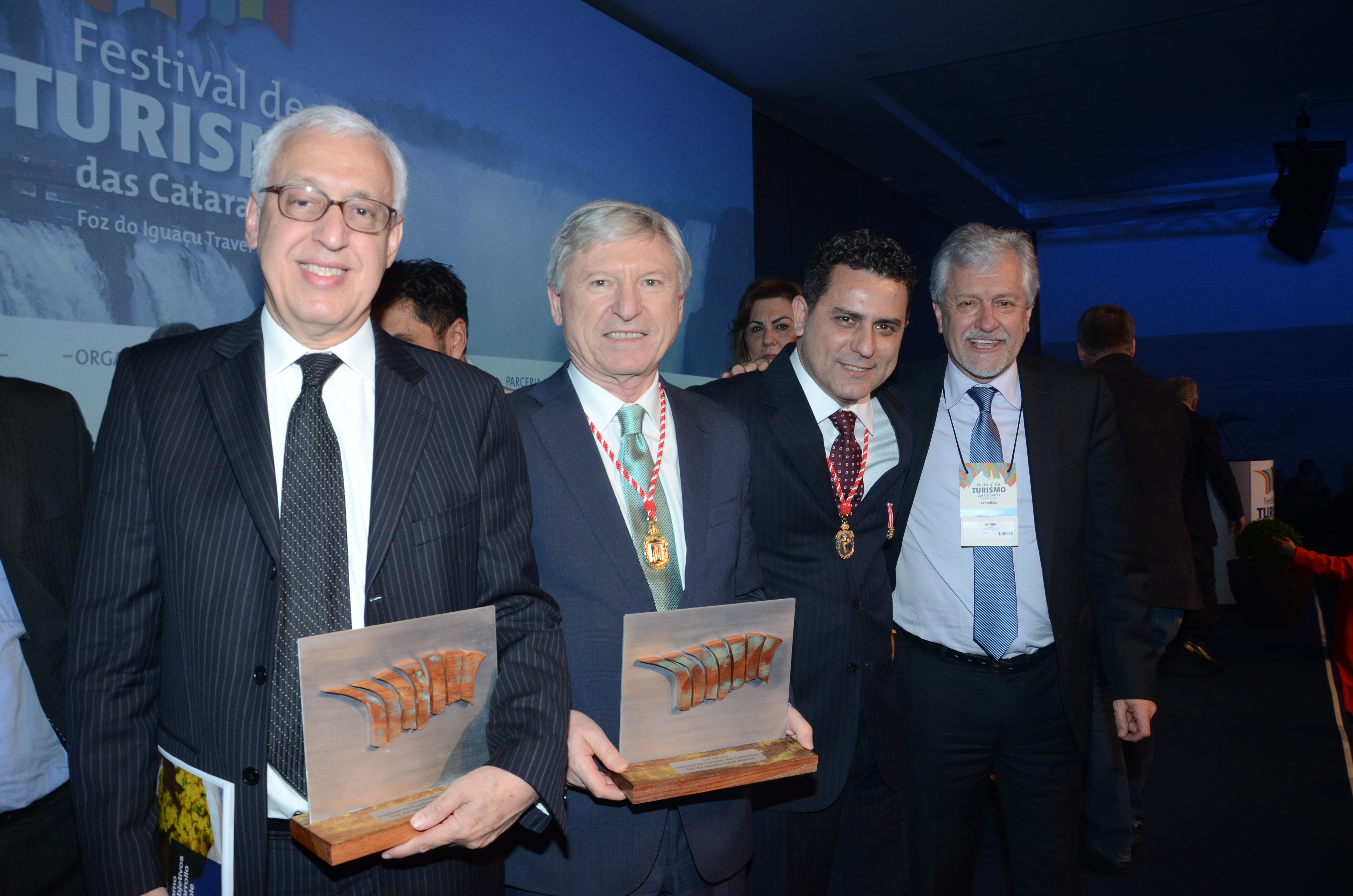 Marcio Favilla, da OMT, Alejandro Rubín Carballlo, da Expourense, Gilmar Piolla e Jorge Samek, da Itaipu