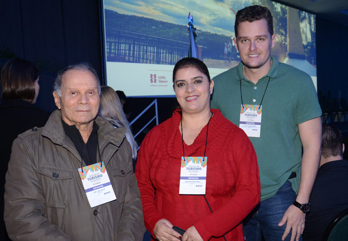 Erly de Jesus, da TurisRio, Waléria Mendonça, da Secretaria de Turismo de Nova Friburgo, e Julio Cesar Vieira, da Secretaria de Turismo de Angra dos Reis