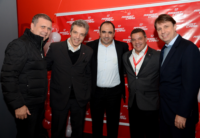 Evandro Correa, da Bek Up, Volnei Veronese, da Assist Card, Carlos Eduardo Bueno, do Grupo Flytour Gapnet, Cleiton Feijó, da Assist Card, e Klaus Kühnast, da Bek Up Evandro Correa, da Bek Up, Volnei Veronese, da Assist Card, Carlos Eduardo Bueno, do Grupo Flytour Gapnet, Cleiton Feijó, da Assist Card, e Klaus Kühnast, da Bek Up
