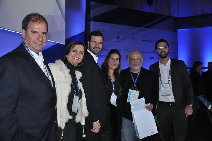 Família Schwartzamann premia Luiz Felipe Pondé Família Schwartzamann premia Luiz Felipe Pondé
