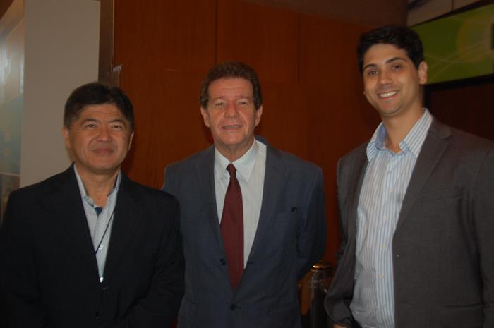 Gervásio Tanabe, da Abracorp, Wellington Costa, presidente da GBTA Brasil, e Hítalo Leite, da Redbull
