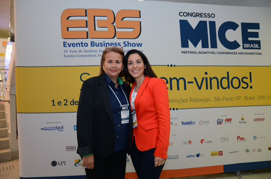 Gisleide Silva, da Emsetur, e Daiana Moura, da Feira EBS Gisleide Silva, da Emsetur, e Daiana Moura, da Feira EBS