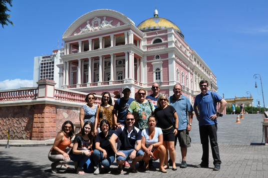 Grupo conheceu alguns dos atrativos de Manaus,entre eles o Teatero Amazonas