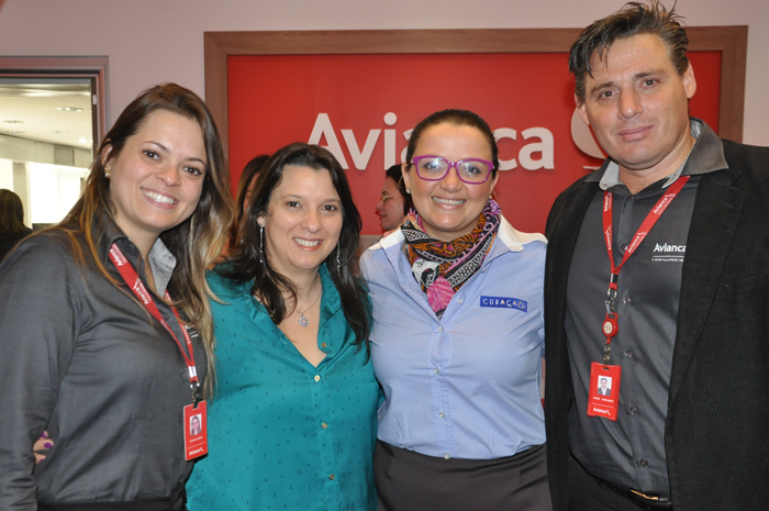 Jaqueline Rodrigues, da MGM, e Janaina Araújo, da Double Task, entre Joelma Martins e Diego Castagnet, da Avianca Internacional Jaqueline Rodrigues, da MGM, e Janaina Araújo, da Double Task, entre Joelma Martins e Diego Castagnet, da Avianca Internacional