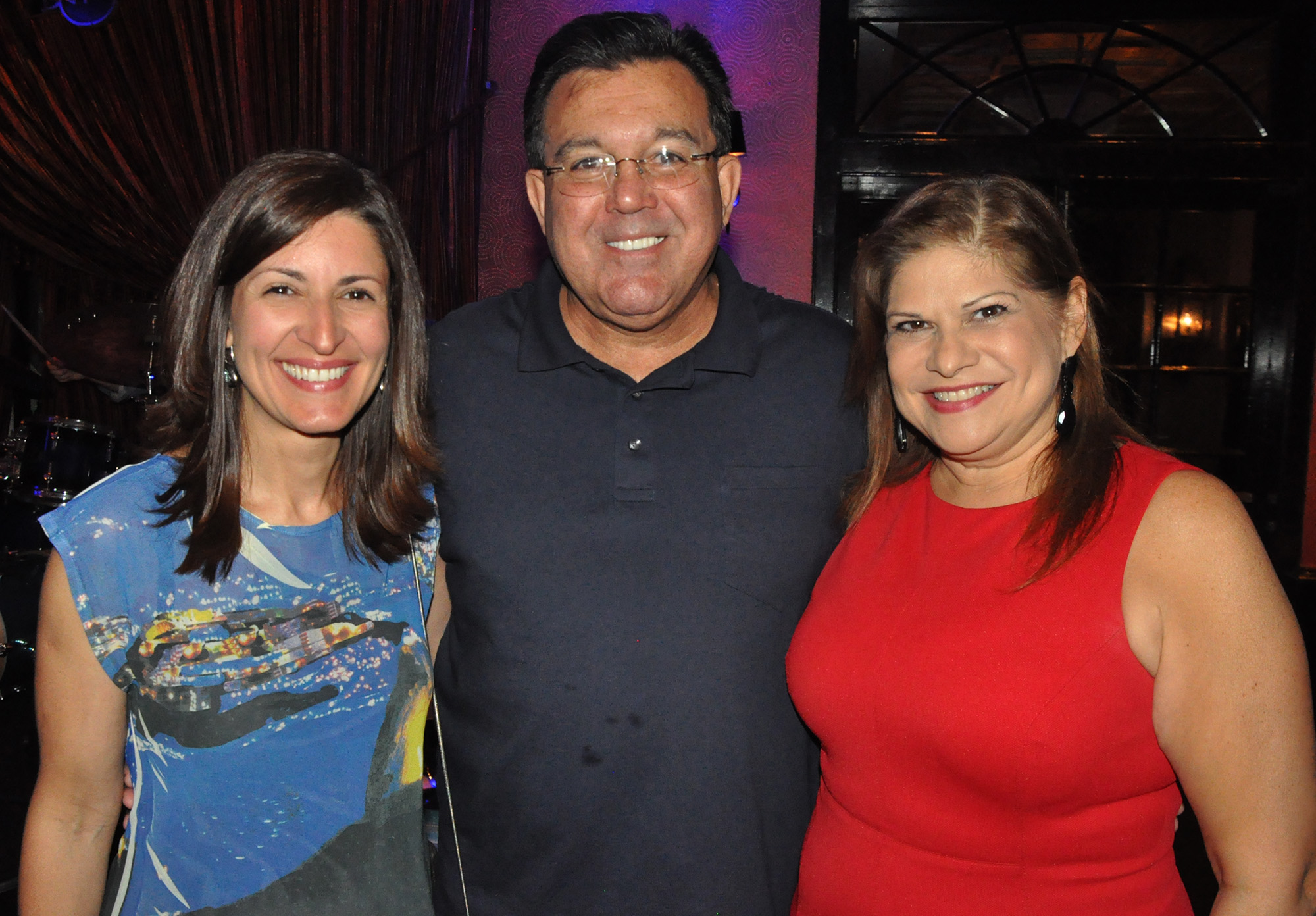 Jay Santos, da Trend, entre Andrea Gabel e Ana Fernandez, de St. Pete Clearwater