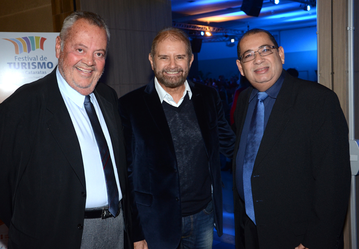 João Mamoré, da Secretaria de Turismo de Sergipe, Guilherme Paulus, da GJP, e José Castilho, da Secretaria de Turismo de Sergipe João Mamoré, da Secretaria de Turismo de Sergipe, Guilherme Paulus, da GJP, e José Castilho, da Secretaria de Turismo de Sergipe
