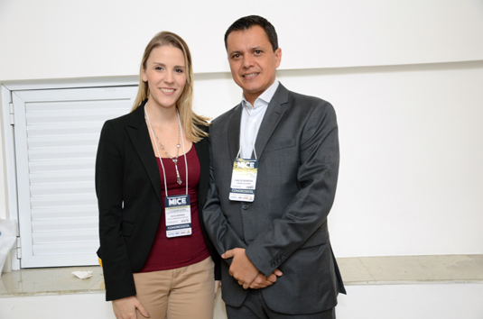 Katia Bernini, do Hotel Reservation Service, e Carlos Barbosa, do Turismo de Aruba Katia Bernini, do Hotel Reservation Service, e Carlos Barbosa, do Turismo de Aruba