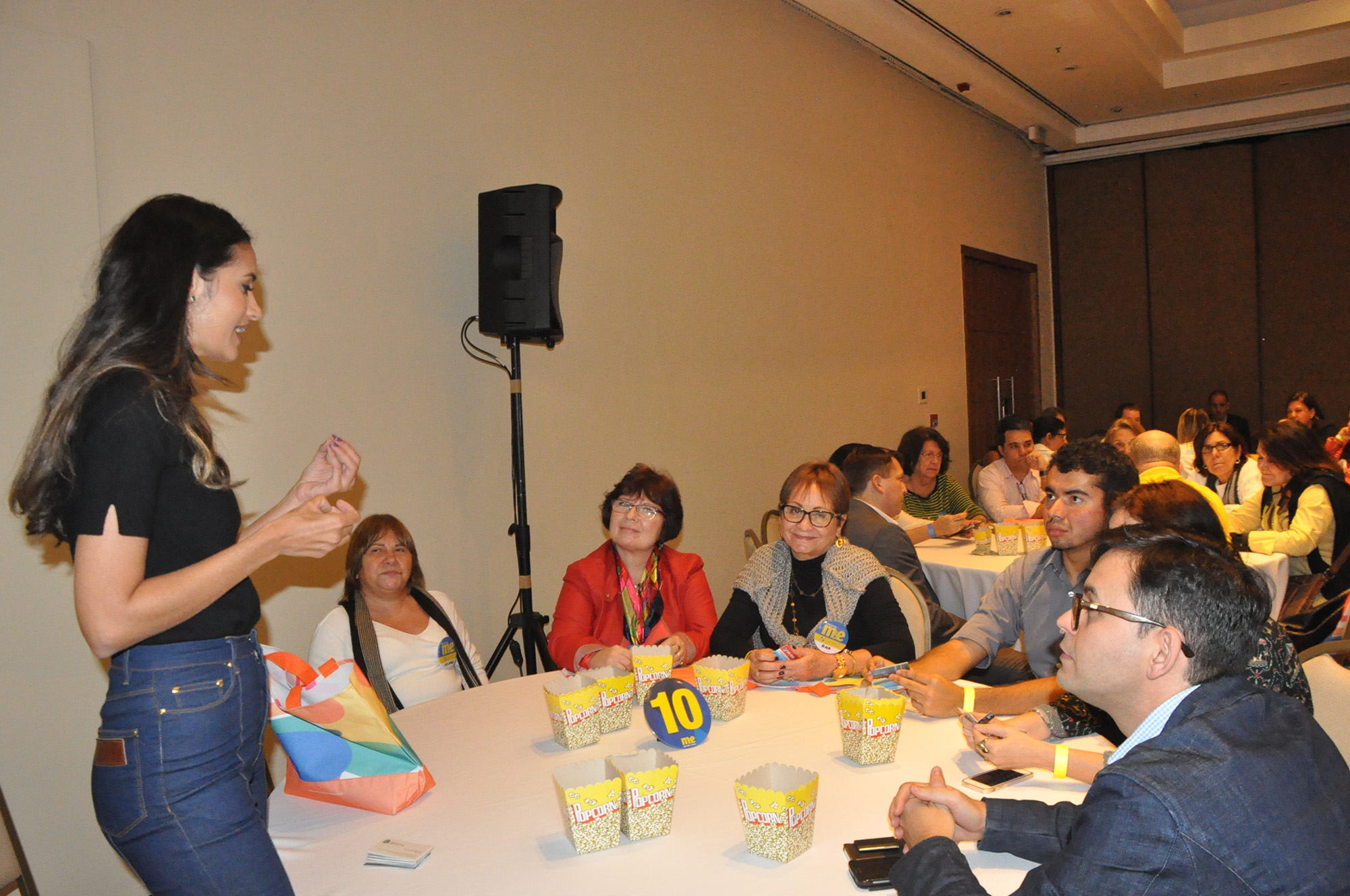 Lucilene Carvalho, do Ceará, com os agentes Lucilene Carvalho, do Ceará, com os agentes