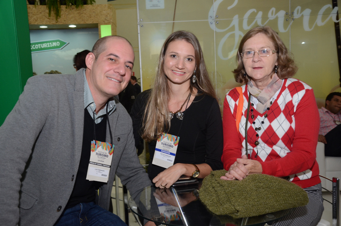 Luiz Fernando, da UEPG, Cinthia Marques, do MTur, e Marcia Dropa, da UEPG Luiz Fernando, da UEPG, Cinthia Marques, do MTur, e Marcia Dropa, da UEPG