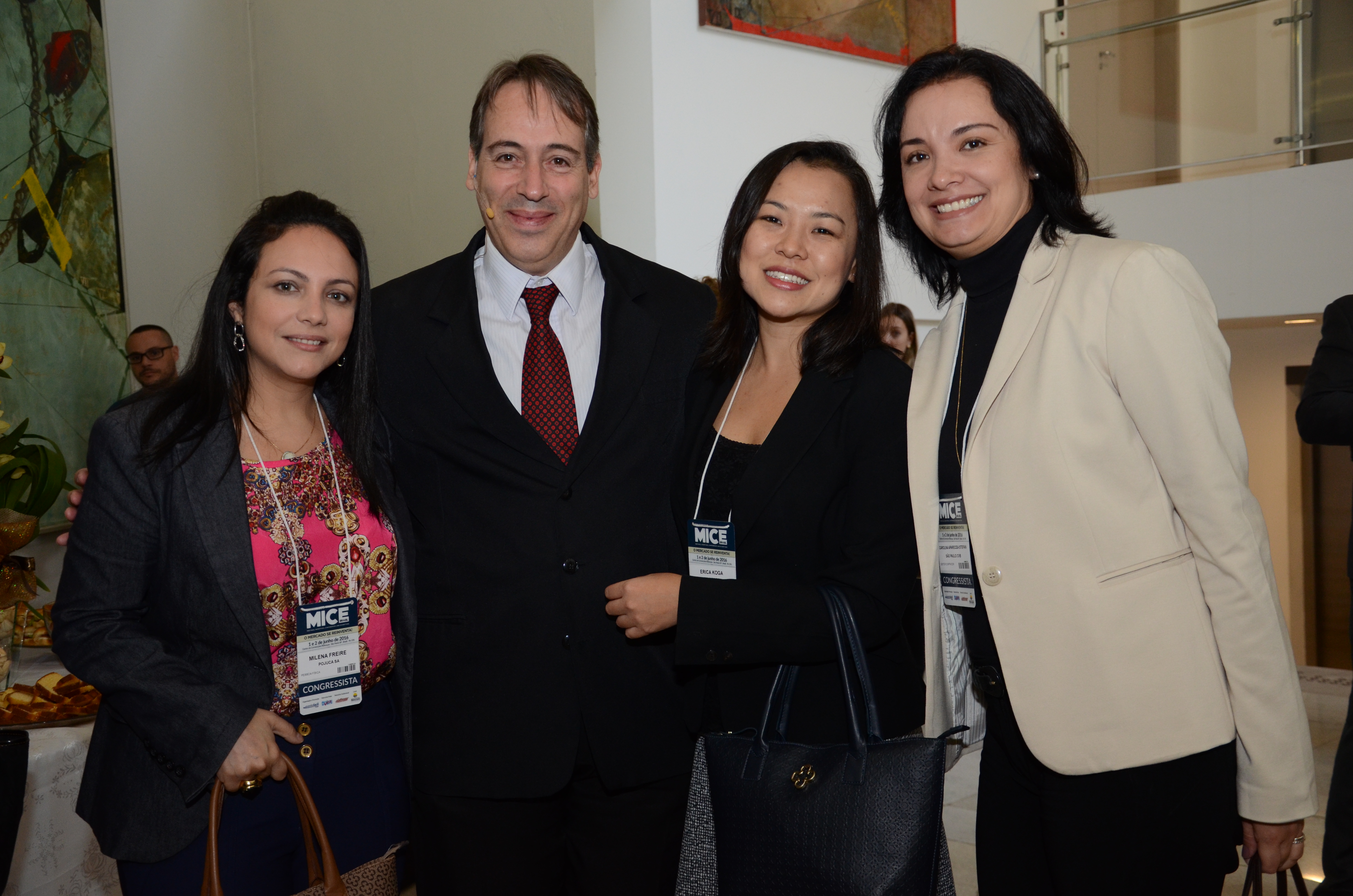 Milena Freire, do Tivoli Hotels, Roberto Caruso, da Humor com Propósito, Erika Koga, do Tivoli Hotels, e Caroline Negri, da Fecormercio Milena Freire, do Tivoli Hotels, Roberto Caruso, da Humor com Propósito, Erika Koga, do Tivoli Hotels, e Caroline Negri, da Fecormercio