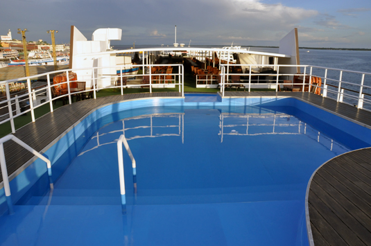 Piscina do navio