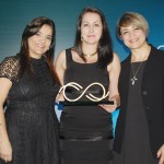 Ao centro, Eliane Nadur, da IBM, com Rosângela Morales e Angela Figueiredo, da Rede Bourbon