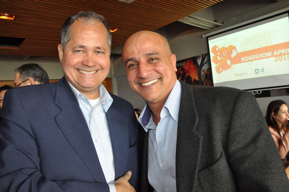 Carlos Luiz Silva da April com Amilton Tourinho,diretor da Promotional Travel