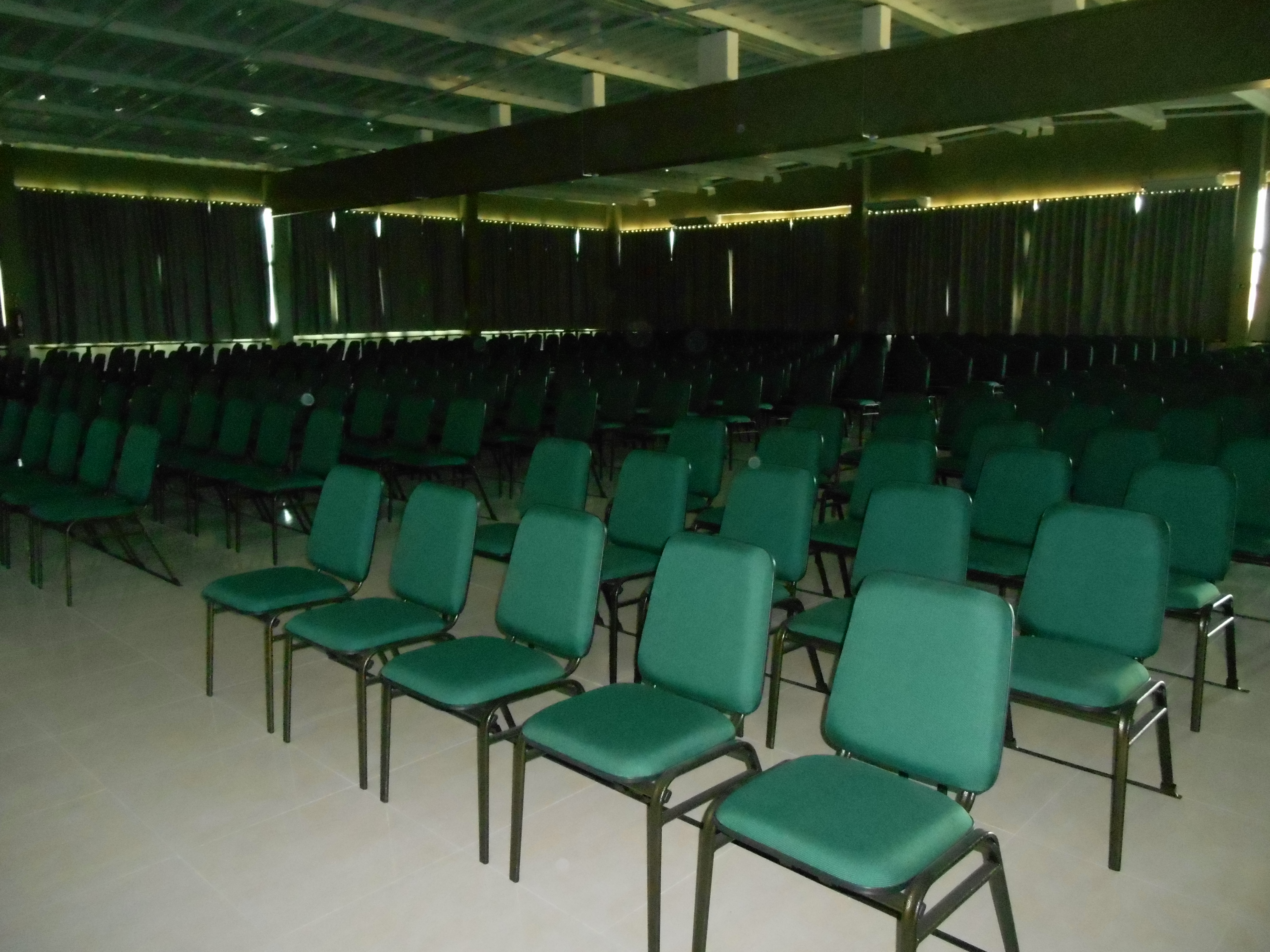 Centro de Convenções abriga até mil pessoas Centro de Convenções abriga até mil pessoas