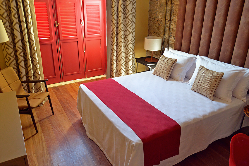 Um dos quartos do novo hotel Um dos quartos do novo hotel